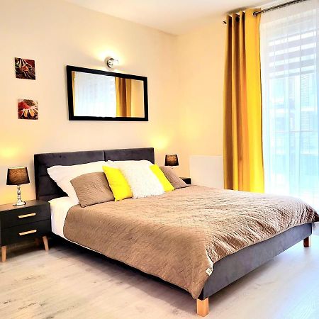 Cracow Novum Apartment Downtown 4 Persons Krasków Exterior foto