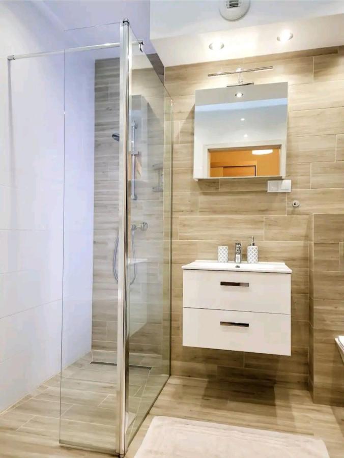 Cracow Novum Apartment Downtown 4 Persons Krasków Exterior foto