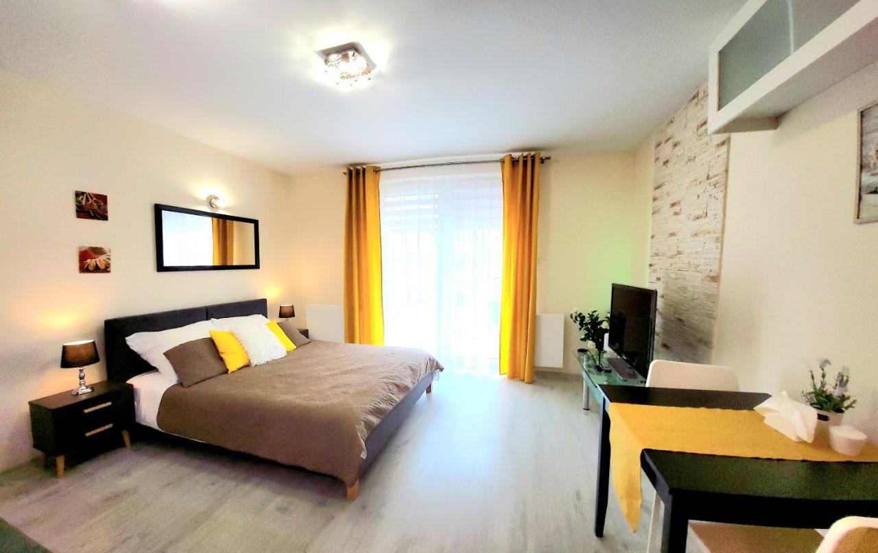 Cracow Novum Apartment Downtown 4 Persons Krasków Exterior foto