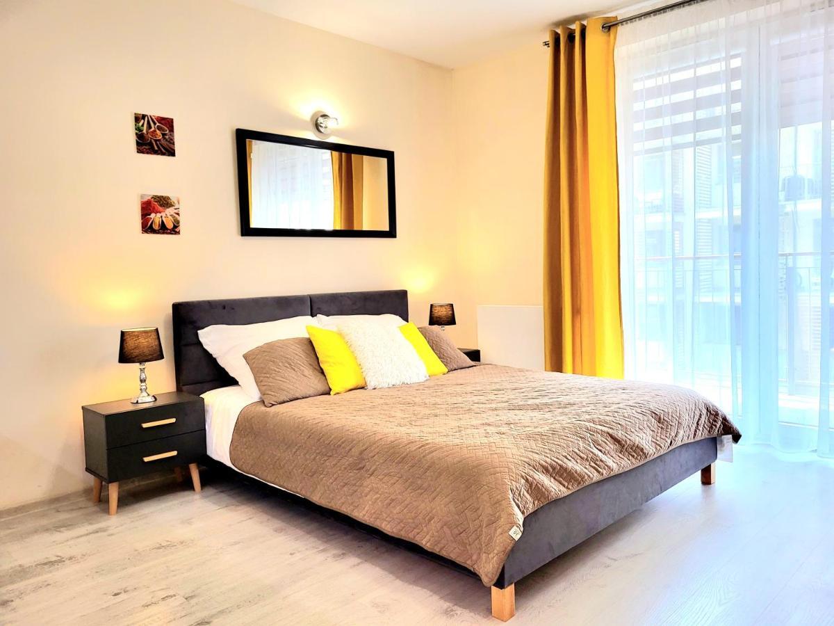 Cracow Novum Apartment Downtown 4 Persons Krasków Exterior foto