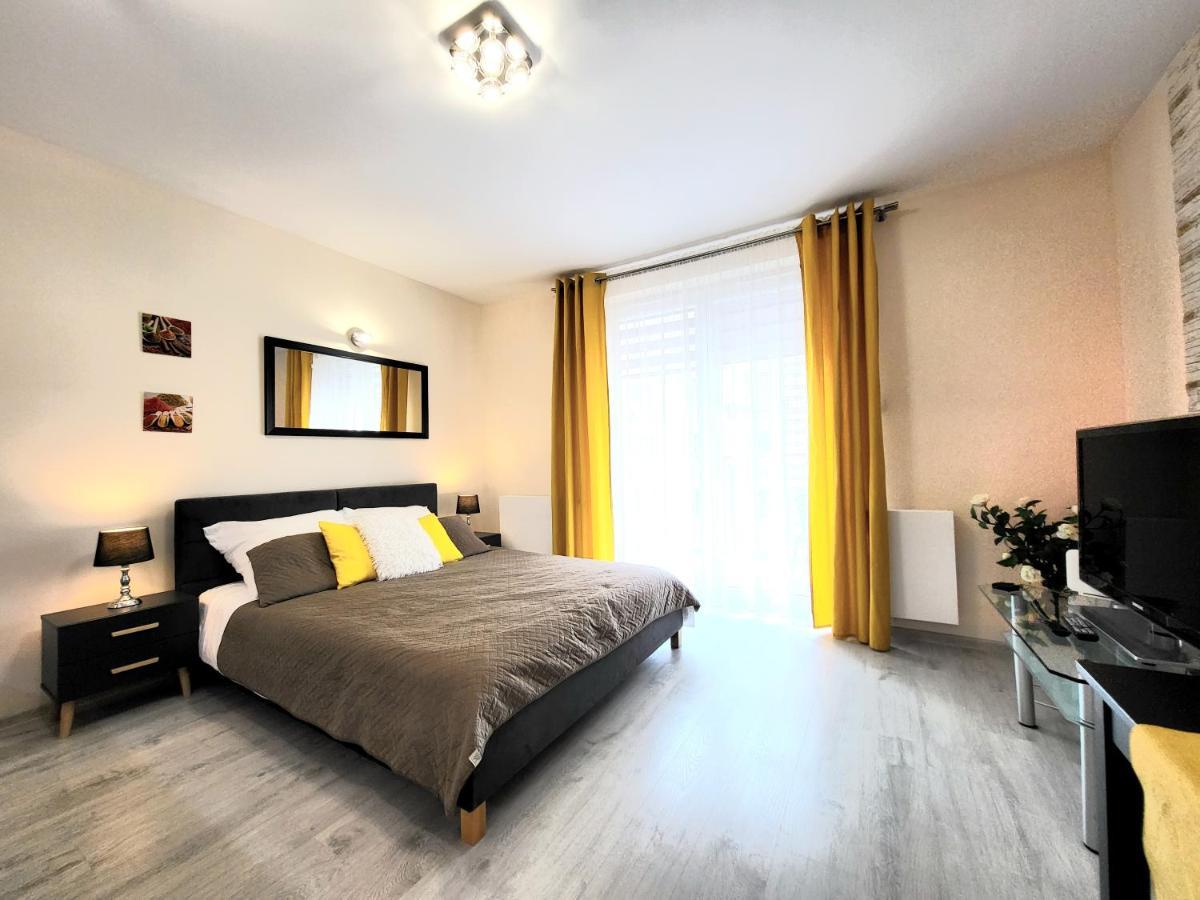 Cracow Novum Apartment Downtown 4 Persons Krasków Exterior foto